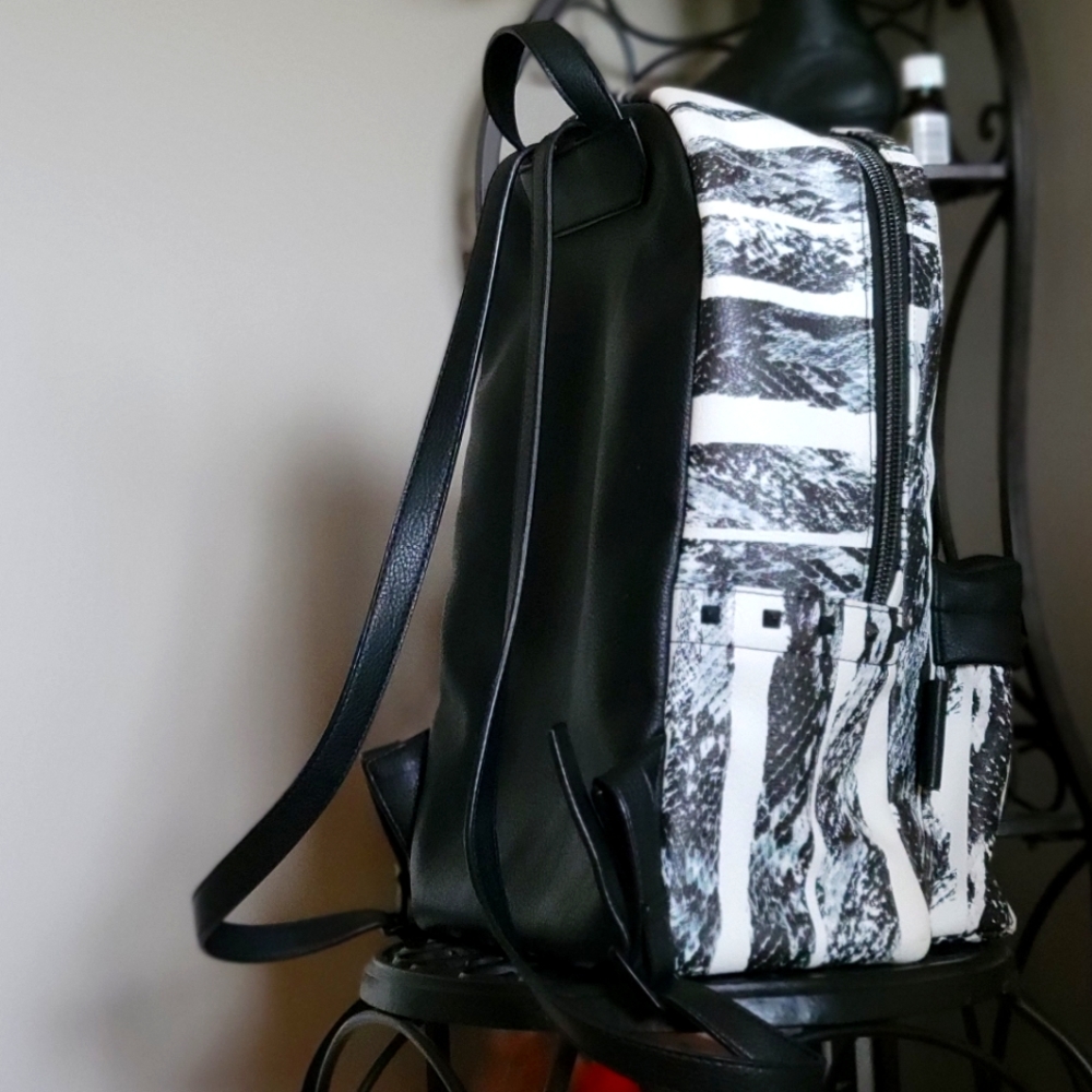 Calvin Klein Jeans Collection Fall 2018  Backpack - Picture 11 of 16